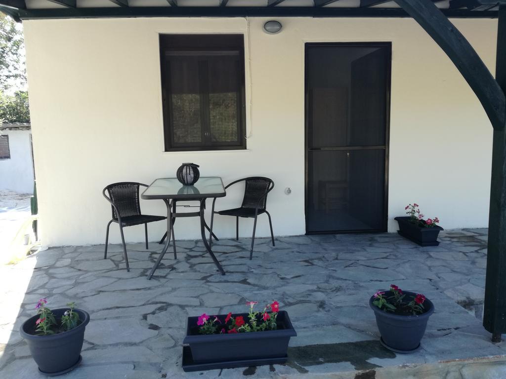 Pappou's Studios Ormos Panagias Extérieur photo